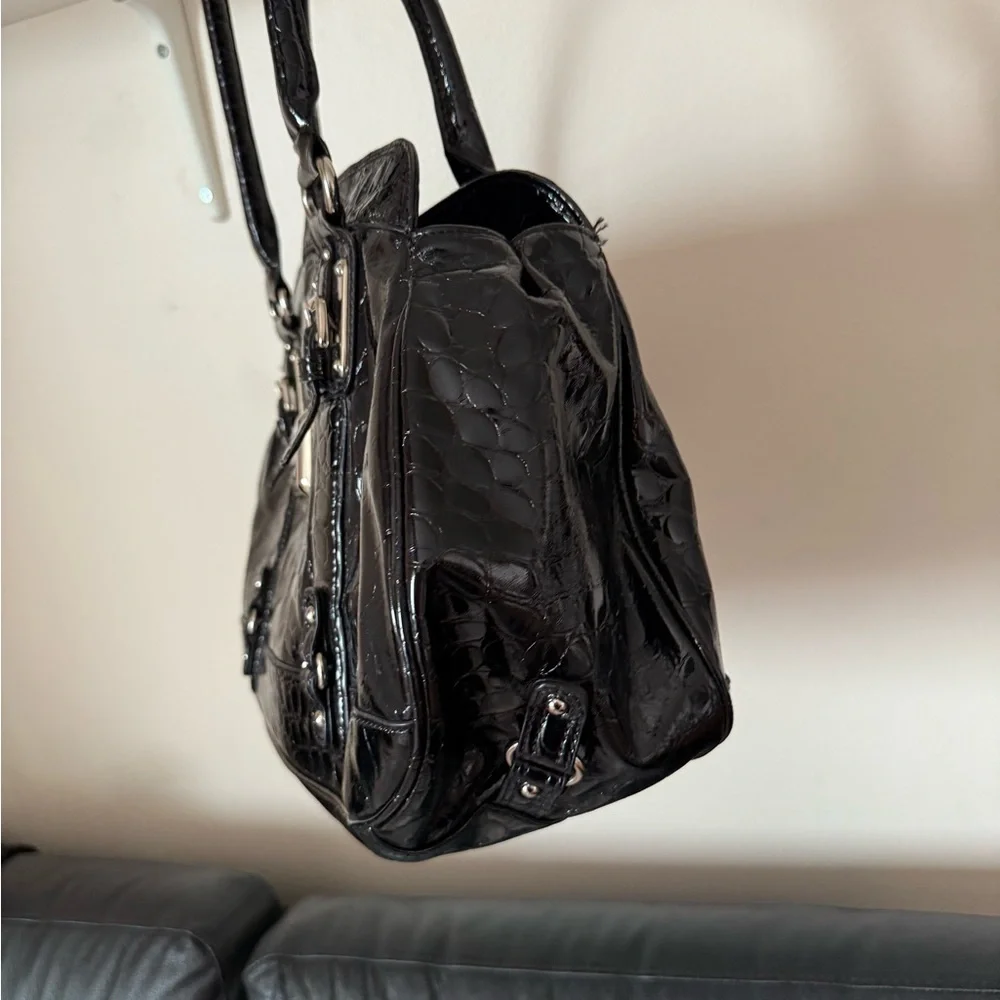 GUESS large vintage Black Croc-Embossed Patent Shoulder Satchel - Picture 9 of 10